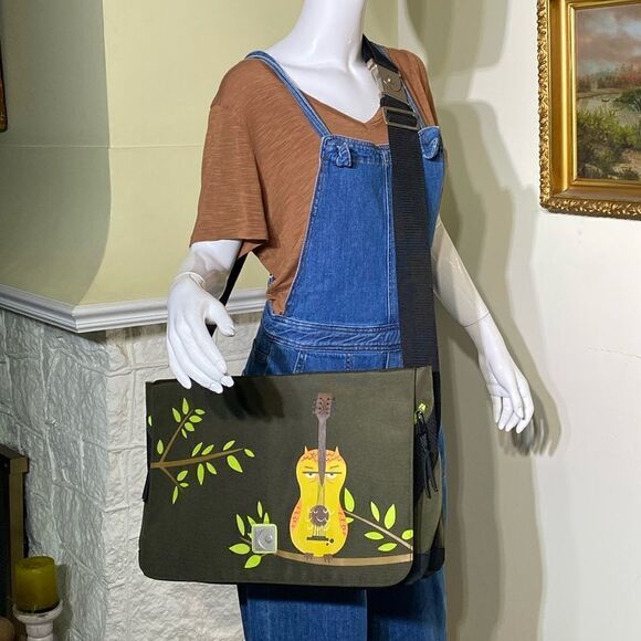 Authentic Gama-Go Birds Extra Large Heavy Nylon Messenger Bag Brown Owl Guitar - Picture 1 of 16